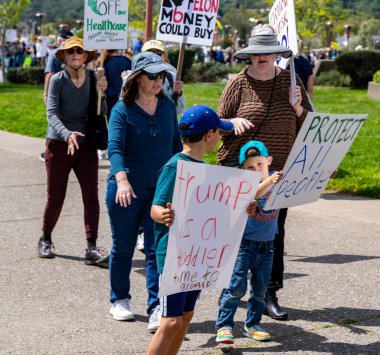 San Rafael California 'daki Marin Center' da Bölünmez Protesto 