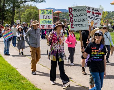 San Rafael California 'daki Marin Center' da Bölünmez Protesto 