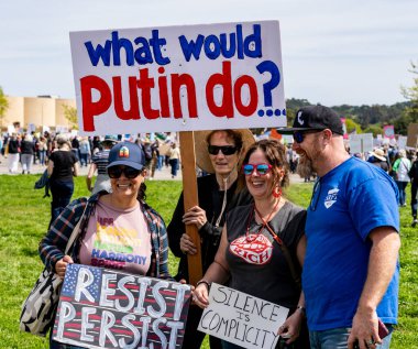 San Rafael California 'daki Marin Center' da Bölünmez Protesto 