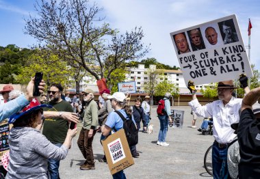 San Rafael California 'daki Marin Center' da Bölünmez Protesto 