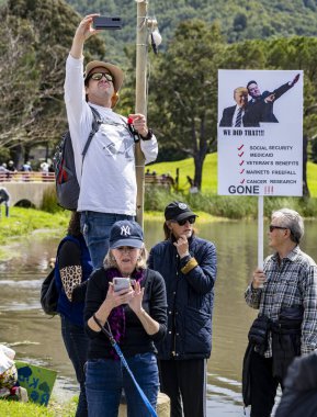 San Rafael California 'daki Marin Center' da Bölünmez Protesto 