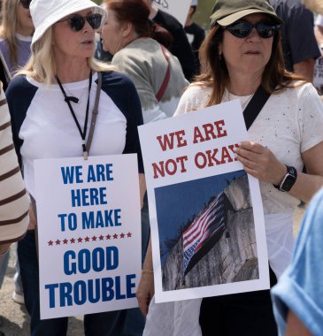 San Rafael California 'daki Marin Center' da Bölünmez Protesto 