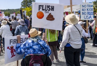 San Rafael California 'daki Marin Center' da Bölünmez Protesto 