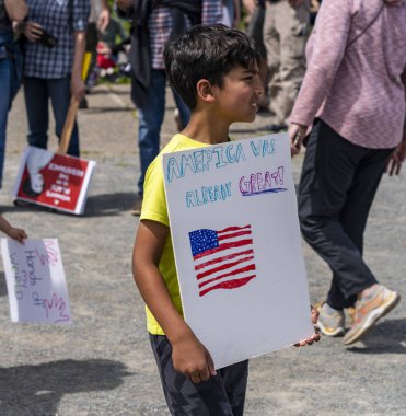 San Rafael California 'daki Marin Center' da Bölünmez Protesto 