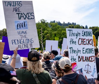 San Rafael California 'daki Marin Center' da Bölünmez Protesto 