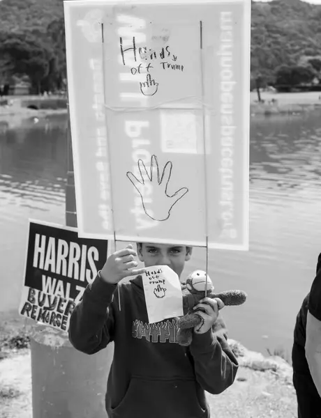 San Rafael California 'daki Marin Center' da Bölünmez Protesto 