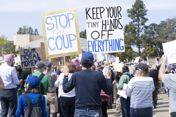 San Rafael California 'daki Marin Center' da Bölünmez Protesto 