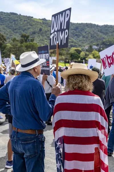 San Rafael California 'daki Marin Center' da Bölünmez Protesto 