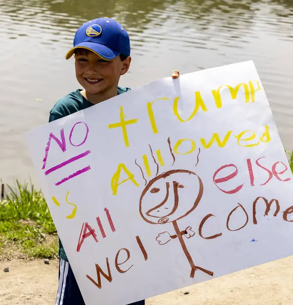 San Rafael California 'daki Marin Center' da Bölünmez Protesto 