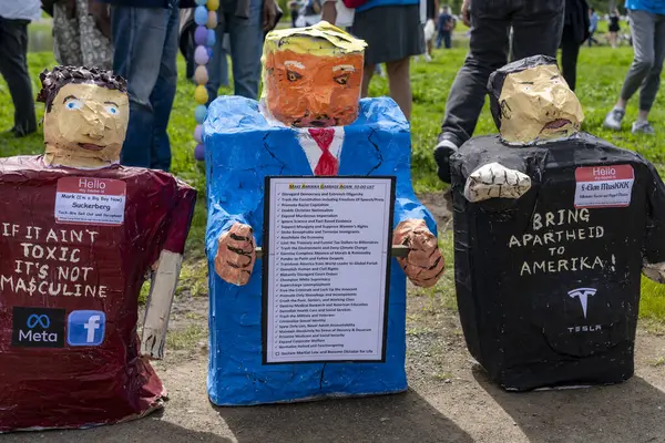 San Rafael California 'daki Marin Center' da Bölünmez Protesto 