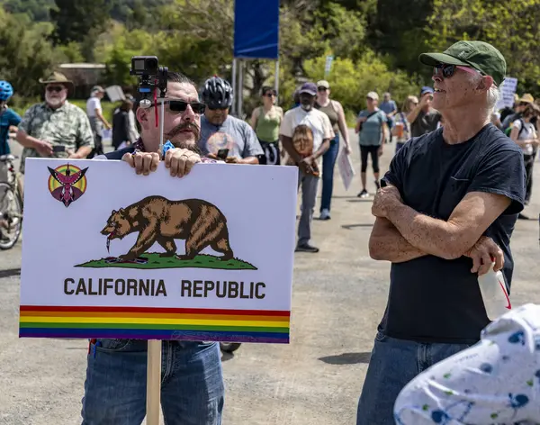San Rafael California 'daki Marin Center' da Bölünmez Protesto 