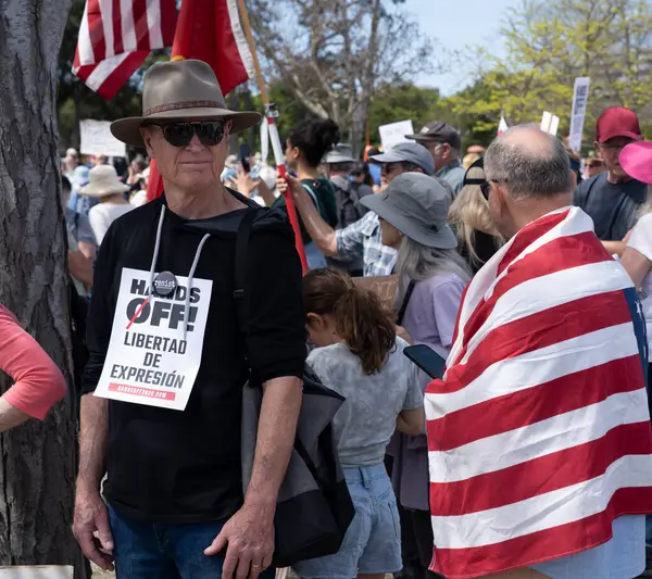San Rafael California 'daki Marin Center' da Bölünmez Protesto 