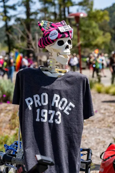San Rafael California 'daki Marin Center' da Bölünmez Protesto 