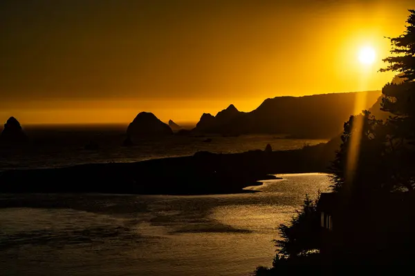 Kuzey Kaliforniya Sahili Gün batımında