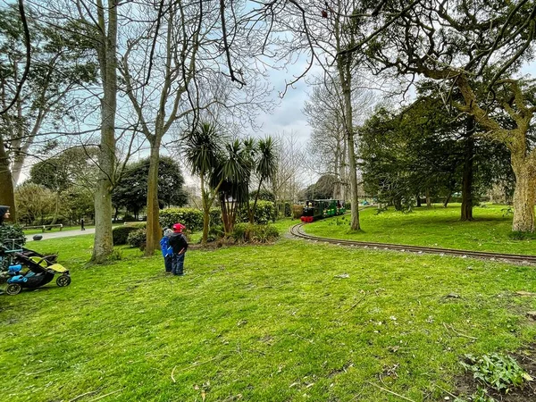 Bognor Regis Reino Unido Março 2022 Crianças Parque Público Trem — Fotografia de Stock