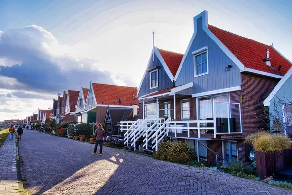 Volendam Niederlande Oktober 2022 Eine Reihe Typisch Holländischer Bunter Holzhäuser — Stockfoto