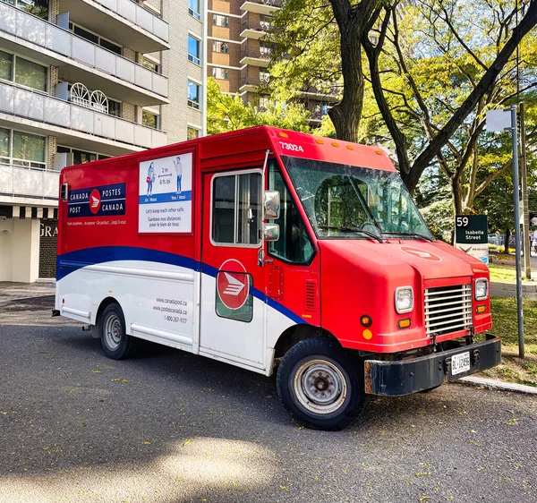 Toronto Canada October 2022 Post Canada Mail Truck Unloading Front —  Fotos de Stock