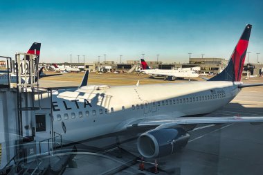 atlanta, united states - 26 october 2022: delta airlines planes at the hub airport of atlanta at the gates