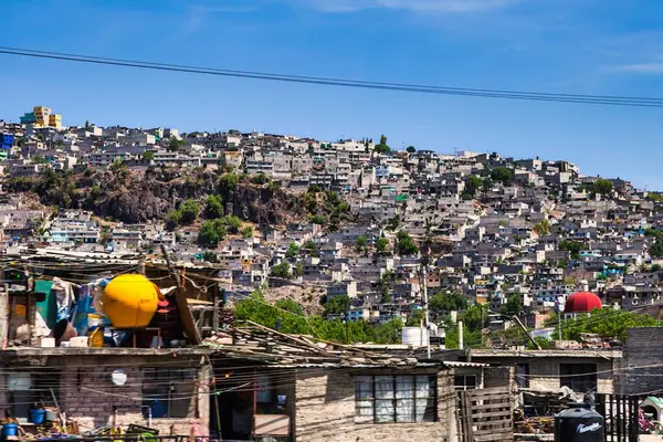 Meksyk Meksyk Kwietnia 2010 Panorama Miasta Shanty Zbudowanego Wzgórzu Obrazy Stockowe bez tantiem