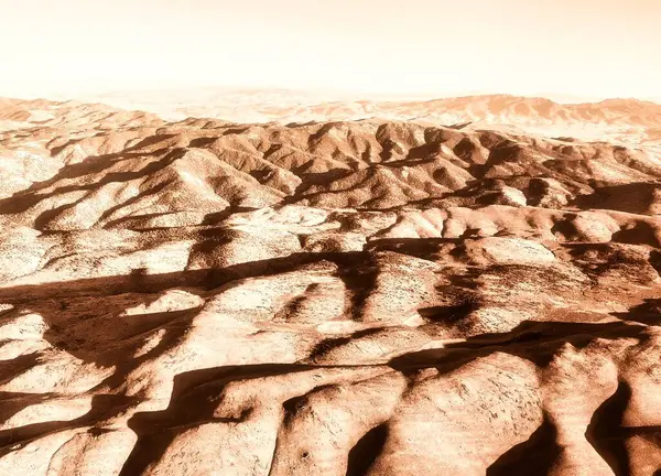 San Francisco, ABD - 04 Aralık 2011: Tepelerin etrafındaki gölgeler. Reno ve San Francisco arasındaki yüksek çöldeki tepeler.