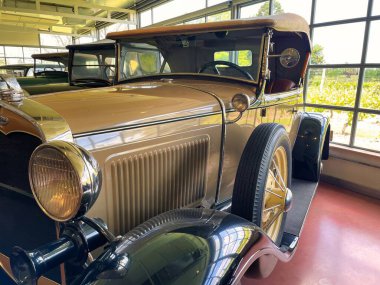 Montevideo, uruguay - 31 Ekim 2022: Ford model klasik bir araba sergilenmektedir.