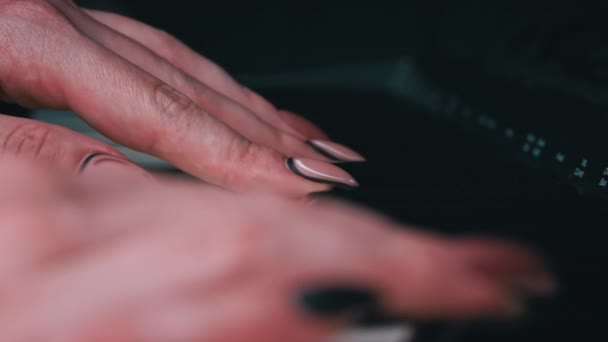 Female Hands Fingers Play Piano Keyboard Close Side View Piano — Stock videók