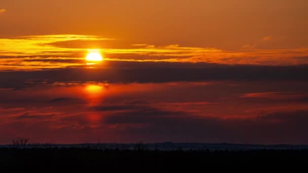 Time Lapse Bright Orange Sunset Sun Sets Clouds End Day — Video