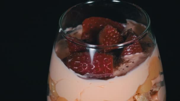 Trifle Glass Strawberries Spinning Beautiful Decor Pastry Chef Decorates Fruit — Stock Video