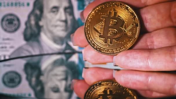 Bitcoin Mynt Bakgrund Dollar Bitcoin Digitalt Guld Bredvid Händerna Expert — Stockvideo
