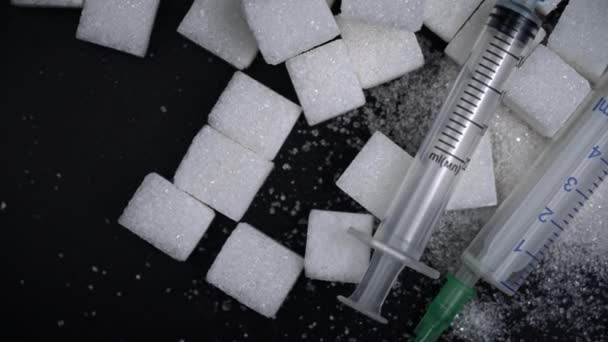 Cukr Droga Kostky Bílého Cukru Stříkačka Sladkosti Škodí Zdraví Závislost — Stock video