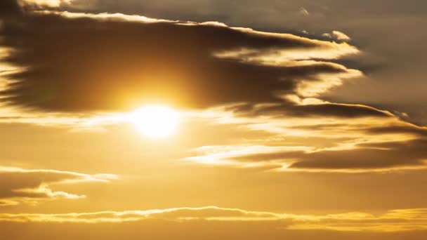 Lapso Tiempo Puesta Del Sol Naranja Dorado Cielo Nublado Nubes — Vídeos de Stock
