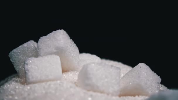 白糖立方体进入慢动作状态 糖果对健康有害 营养和饮食控制 糖尿病 甜食增重 — 图库视频影像