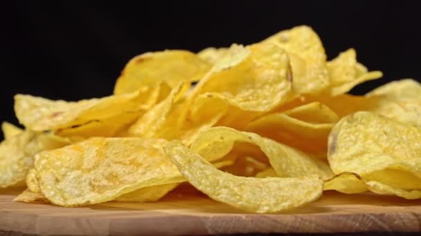 Τραγανά Πατατάκια Στροβιλίζονται Από Κοντά Σνακ Πατάτας Για Ανθυγιεινό Γρήγορο — Αρχείο Βίντεο