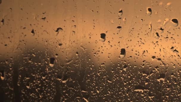 Gündüzün Geceye Dönüşmesi Gibi Yağmurun Bir Pencereye Sıçraması Saatin Çarpıcı — Stok video