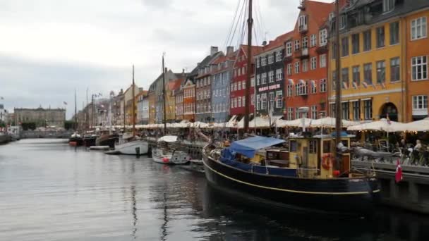 Κοπεγχάγη Δανία Σεπτεμβρίου Διώρυγα Nyhavn Νέο Λιμάνι Προκυμαία Και Ψυχαγωγική — Αρχείο Βίντεο