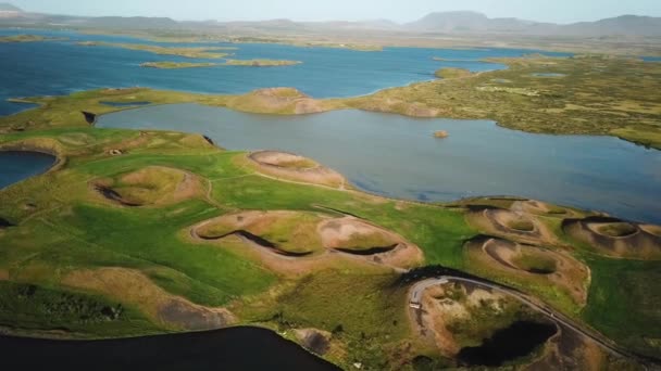 Drone Aerial Footage Volcanic Pseudo Craters Skutustadagigar Lake Myvatn Huge — Vídeo de Stock