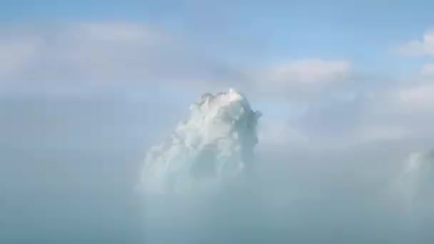 Ледниковый Лагуна Джоколсарлон Исландия Потрясающие Айсберги Плавающие Лагуне Скрытые Тумане — стоковое видео