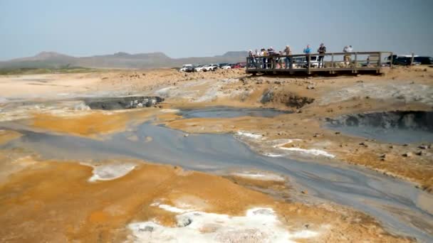 Namafjall Geothermische Gebied Met Een Uniek Landschap Van Zwavelhoudende Stoombaden — Stockvideo