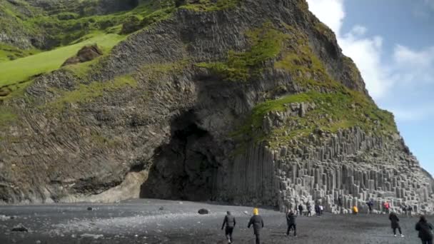 Вик Исландия Сентября Пляж Рейхазара Пляж Черным Песком Рядом Виком — стоковое видео