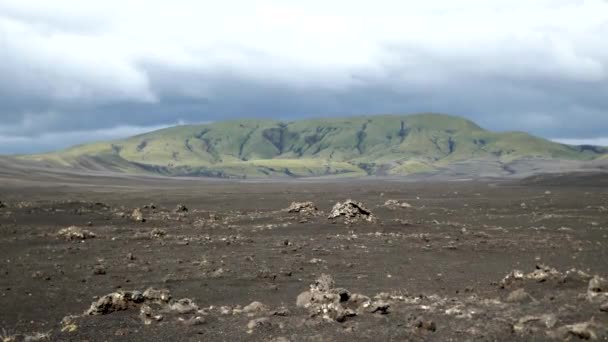 Исландский Пейзаж Потрясающими Горами Вокруг Исландская Природа Драматической Погоде Высококачественные — стоковое видео