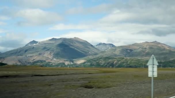 Autorijden Ijsland Ijsland Landschap Met Prachtige Bergen Rond Ijslandse Natuur — Stockvideo