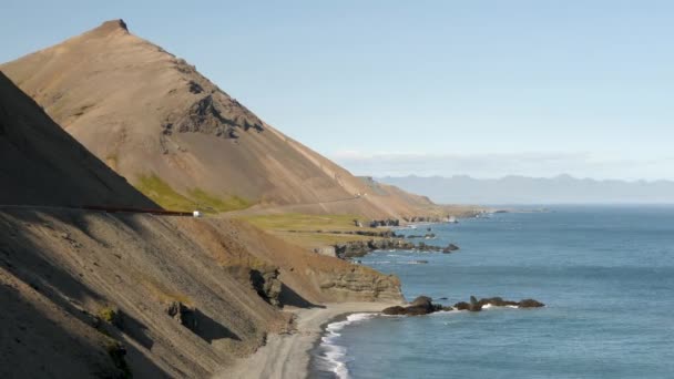 Исландский Пейзаж Потрясающими Горами Вокруг Солнечный День Исландская Природа Высококачественные — стоковое видео