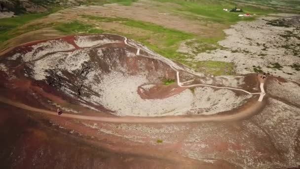Съемки Воздушного Дрона Кратера Граброк Летом Исландия Пейзаж Недалеко Района — стоковое видео