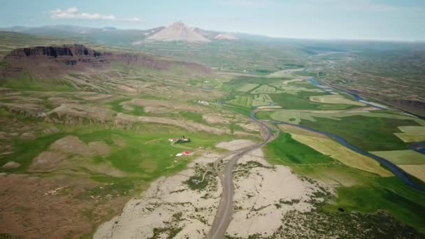 Imagens Aéreas Drones Paisagem Perto Área Borgarfjordur Cratera Grabrok Islândia — Vídeo de Stock