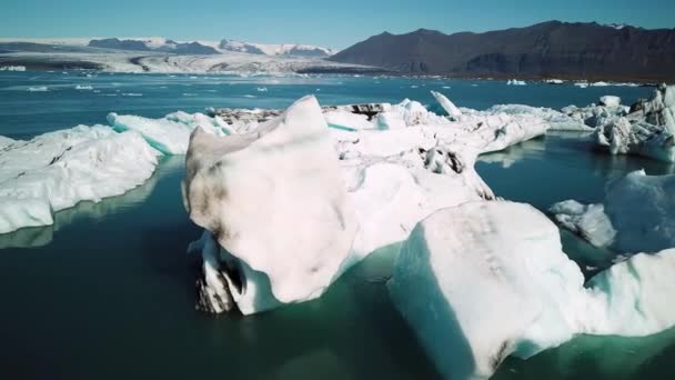 Imagens Drones Aéreos Icebergs Flutuando Lagoa Glaciar Jokulsarlon Islândia Vista — Vídeo de Stock