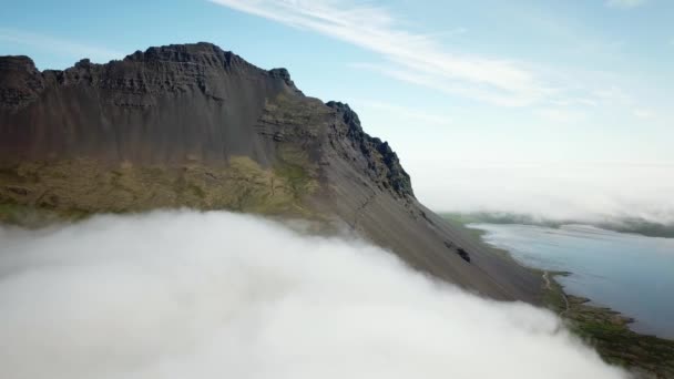 Filmato Drone Aereo Cinematografico Vestrahorn Stokksnes Islanda Paesaggio Con Splendide — Video Stock