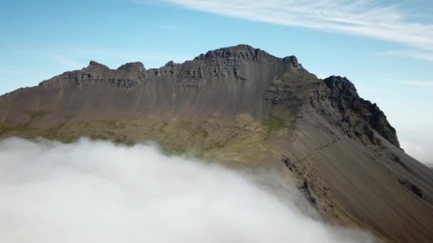Imágenes Drones Aéreos Vestrahorn Stokksnes Islandia Paisaje Con Impresionantes Montañas — Vídeo de stock