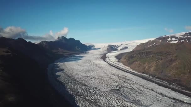 Αεροπλάνο Drone Παγωμένη Γλώσσα Vatnajokull Skaftafell Παγετώνας Παγόβουνα Επιπλέουν Μια — Αρχείο Βίντεο