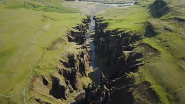 Imágenes Aéreas Aviones Tripulados Del Cañón Fjadrargljufur Islandia Impresionante Vista — Vídeo de stock