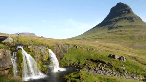 Kirkjufell Mountain Waterfall Snaefellsnes Peninsula Summer High Quality Footage — Vídeos de Stock